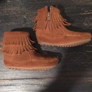 Minnetonka Side Zip Double Fringe Boot